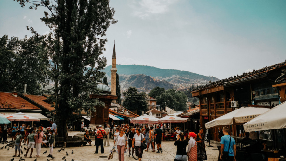 U Kantonu Sarajevo najavljuje se uvođenje restriktivnih mera za nevakcinisane