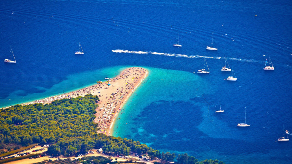 Hrvatska policija pozvala građane i turiste na oprez od krađe: Ne nosite puno novca i nakit na plaže