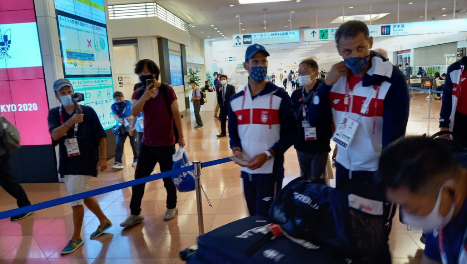 Ðoković stigao u Tokio, rigorozne mere na aerodromu