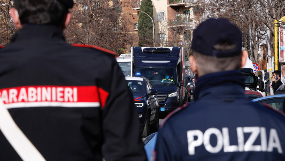 Italijanska policija uhapsila "slepog" prevaranta dok je vozio skuter i slao poruke telefonom