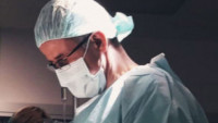 Podvig srpskog lekara: Ženi koja je bolovala od leukemije presađeni jajnici zamrznuti još kada je imala 14 godina - sada je majka dvoje dece