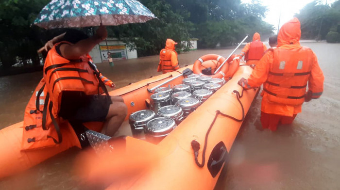 Indija: Najmanje 125 stradalih u poplavama, spasioci još tragaju za preživelima