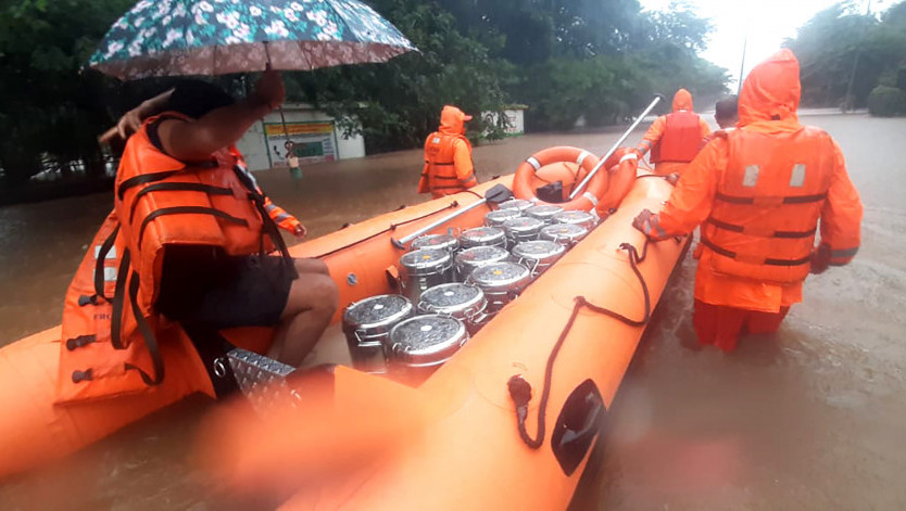 Indija: Najmanje 125 stradalih u poplavama, spasioci još tragaju za preživelima