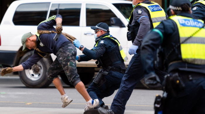 Protesti zbog lokdauna u Melburnu "najnasilniji u poslednjih 20 godina", tvrdi najviši policijski zvaničnik