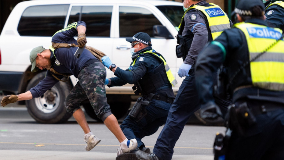 Protesti zbog lokdauna u Melburnu "najnasilniji u poslednjih 20 godina", tvrdi najviši policijski zvaničnik
