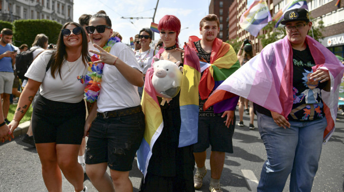 Marš ponosa u Budimpešti: Hiljade Mađara pružilo podršku LGBTQ osobama