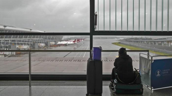 Pripreme za dolazak tajfuna: Aerodromi u Šangaju otkazali letove, ne rade škole, prodavnice, firme