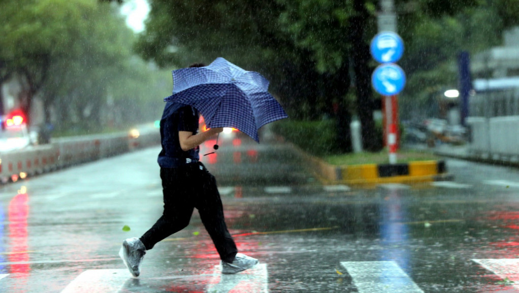 RHMZ izdao upozorenje na kišu i grmljavinu u delovima Srbije