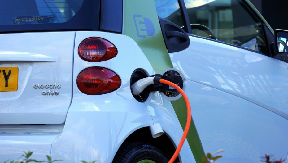 Ambiciozni planovi proizvođača električnih automobila: Procenjuju da će napravili 54 miliona vozila na baterije do 2030.