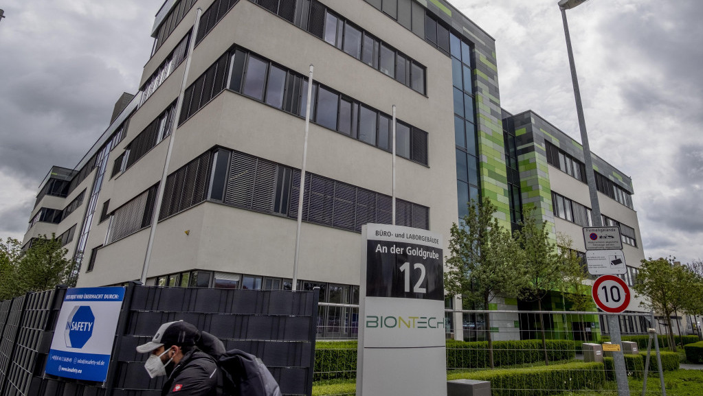 Fajzer i Bajontek: Buster doza posebno za omikron varijantu