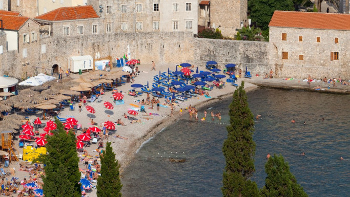 Cene u hotelima u Budvi 30 odsto niže u septembru i oktobru, najdražim mesecima stanovnicima primorja