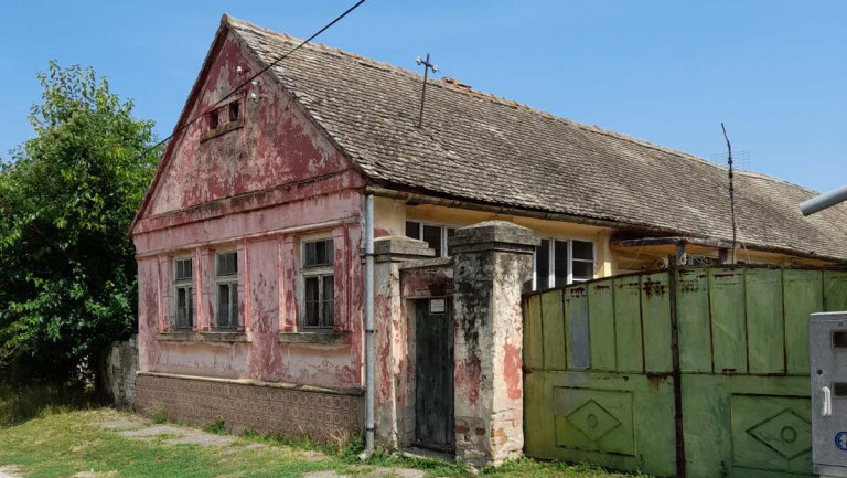 Počela besplatna podela seoskih kuća, dodeljeno prvih 14