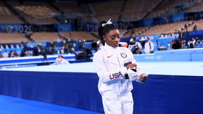 Simon Bajls se povukla iz olimpijskog tima Amerike