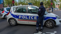 Policajci u Parizu ubili osobu koja ih je napala nožem