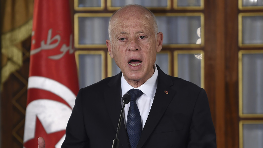 Said obećao Makronu novu vladu Tunisa u narednim danima