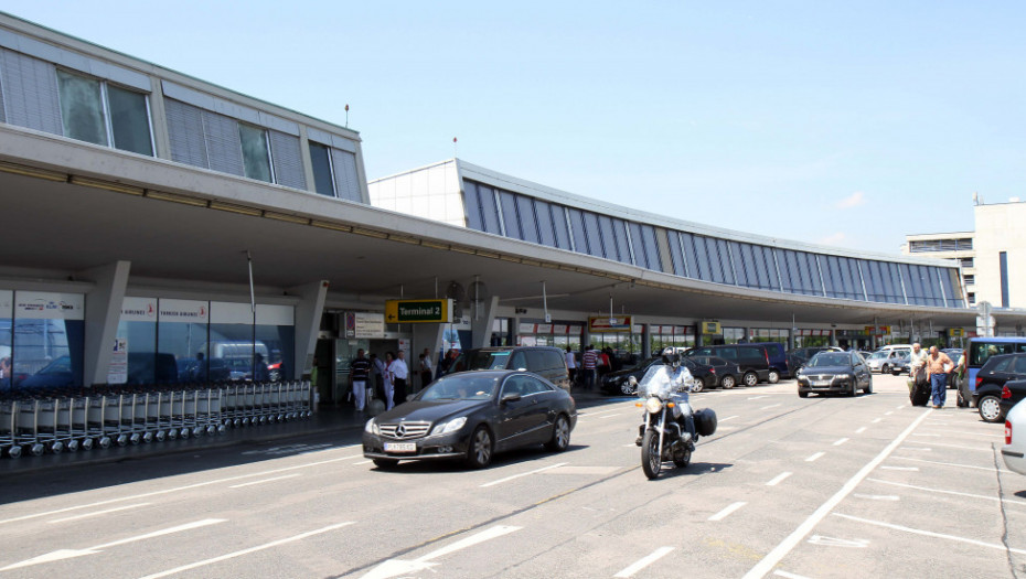 Na austrijskim aerodromima od 3. avgusta obavezan PCR test za određene putnike