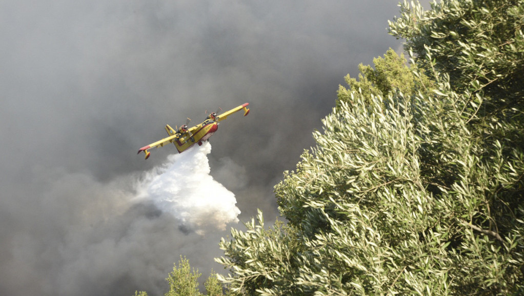 Evakuacije na Rodosu zbog pretećih šumskih požara