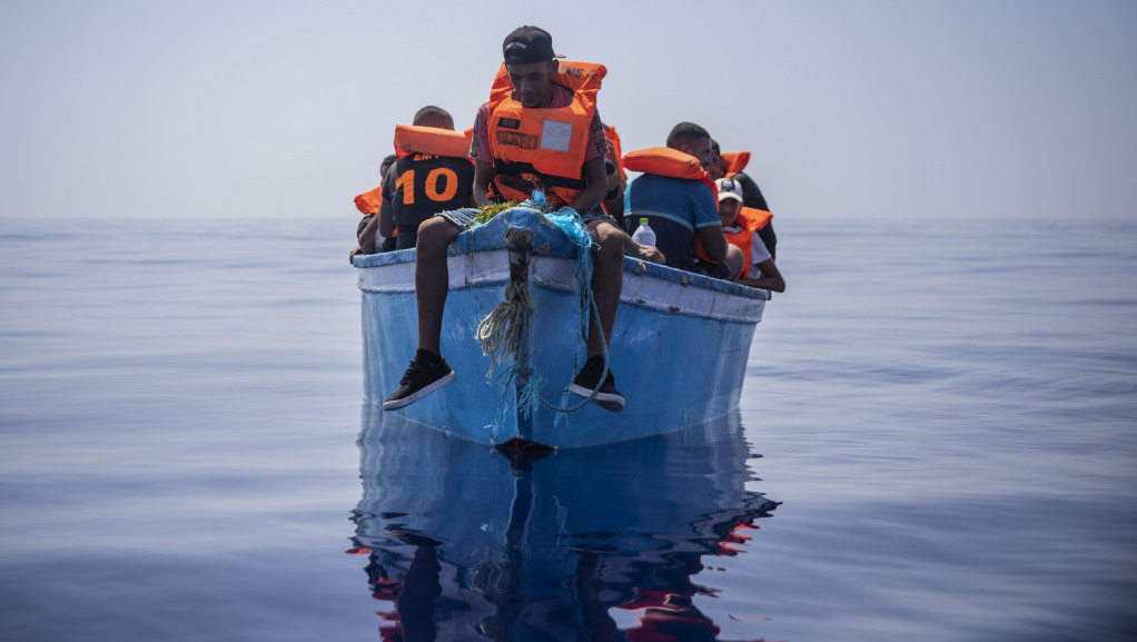 Spasena grupa od 40 migranata koja je pokušavala da pređe iz Francuske u Englesku