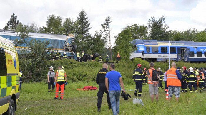 Sudar vozova u Češkoj - troje poginulih, 52 povređeno