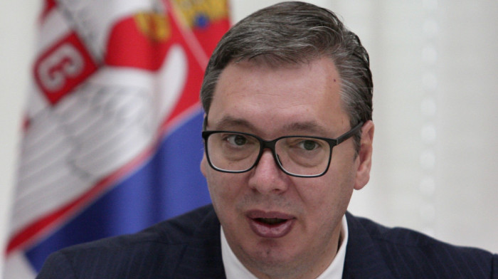 Vučić: Posao u Teklasu za 250 radnika iz Geoksa, ostalima po jedna plata