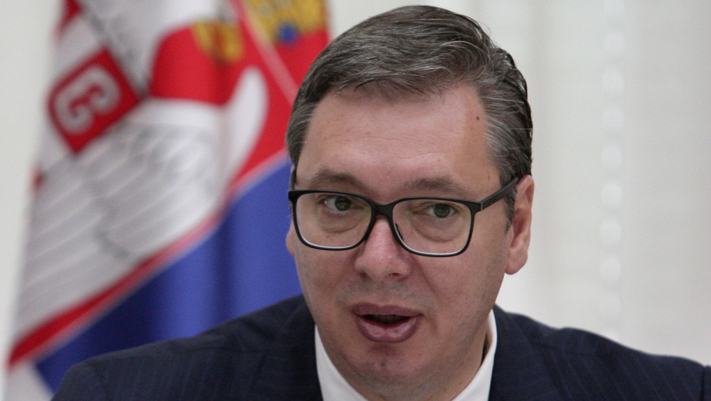 Vučić: Posao u Teklasu za 250 radnika iz Geoksa, ostalima po jedna plata