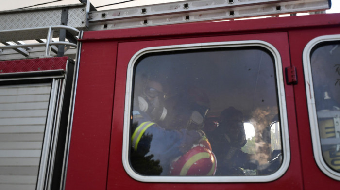 U požaru u Brčkom stradalo šest osoba, vatrogasci spasili četvoro dece