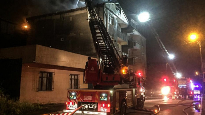 Snažna eksplozija u Istanbulu, crni dim se širi gradom