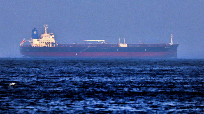 Mornarica pucnjima spasila iranski tanker od napada pirata