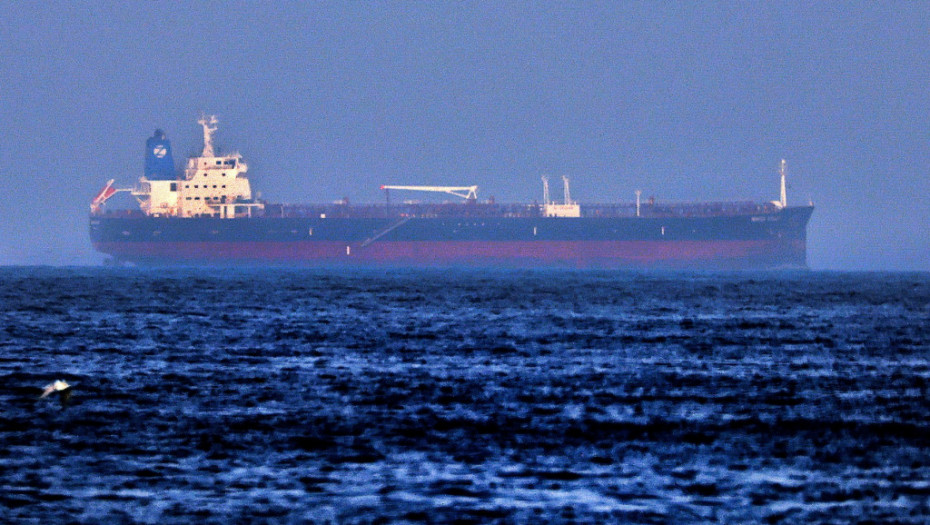 Mornarica pucnjima spasila iranski tanker od napada pirata