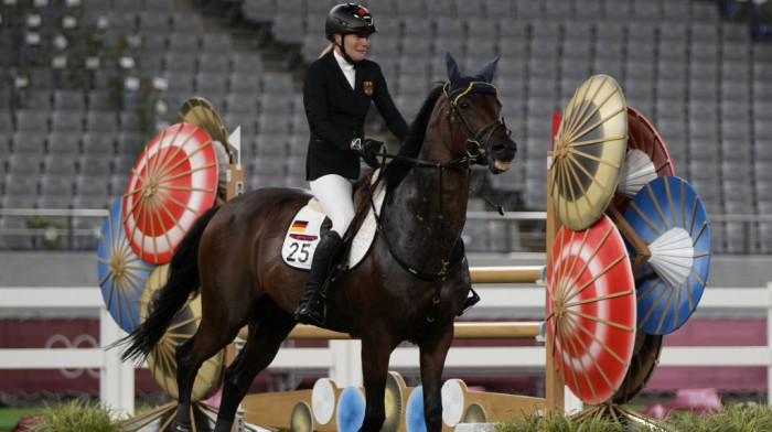 Skupa greška nemačkog trenera na OI: Rajznerova kažnjena nakon udaranja konja