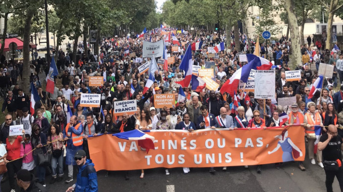 Protesti širom Francuske zbog kovid propusnica i vakcinacije, očekuje sa da na ulice izađe 200.000 ljudi