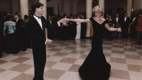 Priča iza najpoznatijih fotografija Džona Travolte i princeze Dajane: Ples u Beloj kući