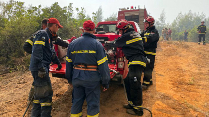 Srpski vatrogasac koji se nalazi u Grčkoj: Požari se smiruju, situacija znatno mirnija nego prethodnih dana