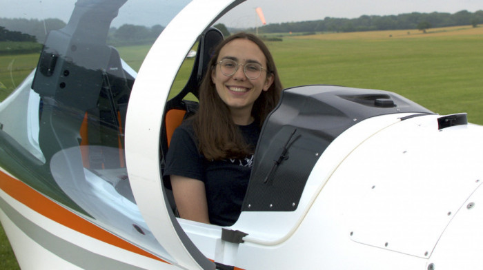 Let za Ginisa kroz 52 zemlje: Zara iz Belgije želi da postane najmlađa žena koja će avionom obići svet
