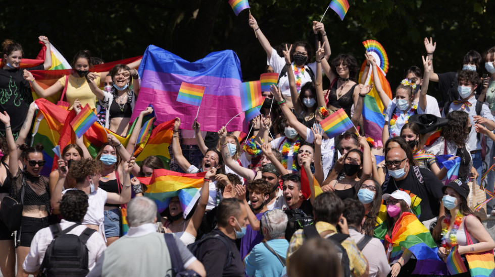 Kako je zakon protiv homofobije izazvao "kulturni rat" u Italiji
