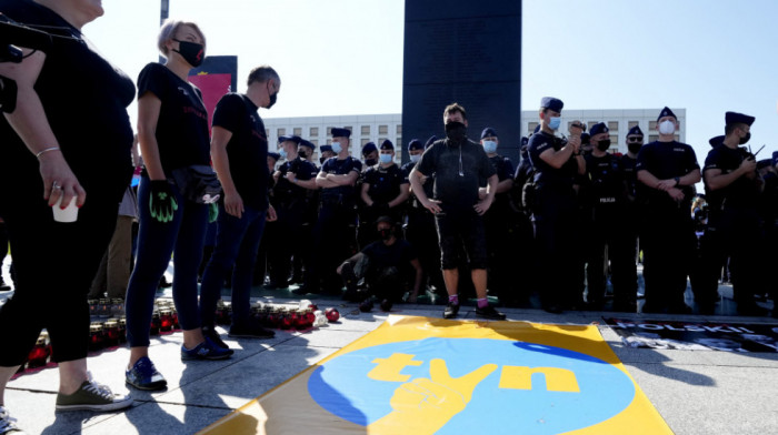 Masovni protesti u Poljskoj zbog gušenja medija