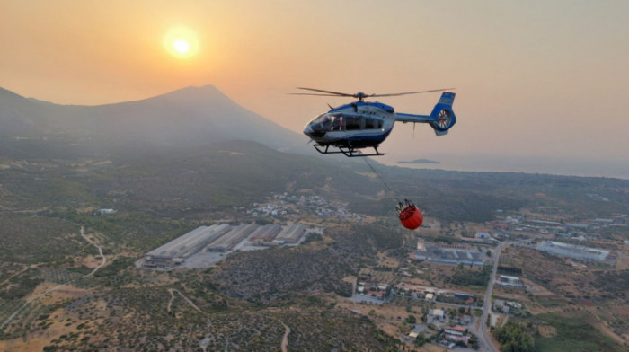 Srbija pomaže Grčkoj: Helikopterska jedinica MUP-a učestvuje u gašenju požara na Eviji