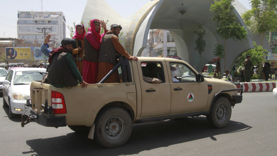 Talibani zauzeli još dve provincije, napreduju ka Kabulu: Oglasio se i predsednik Avganistana