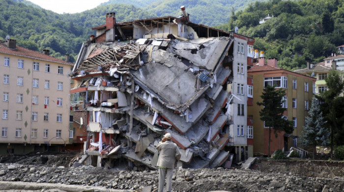 Broj žrtava poplava u Turskoj popeo se na 55