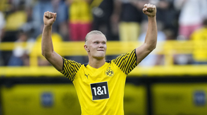 Haland vodio Dortmund do ubedljive pobede: Pet golova u mreži Ajntrahta iz Frankfurta
