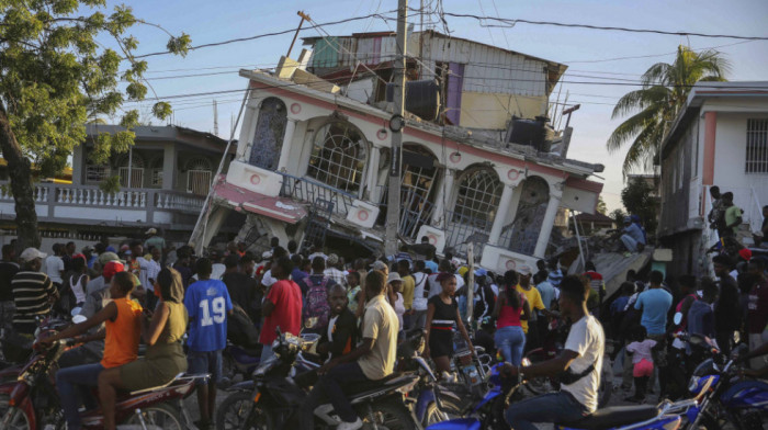 Broj žrtava zemljotresa na Haitiju porastao na 304, neki gradovi skoro potpuno razoreni