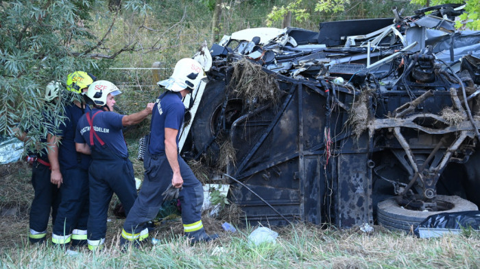 Teška nesreća u Mađarskoj: Osam osoba poginulo u udesu autobusa