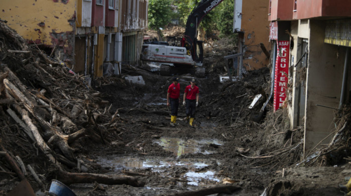 U poplavama u Turskoj nastradale najmanje 62 osobe