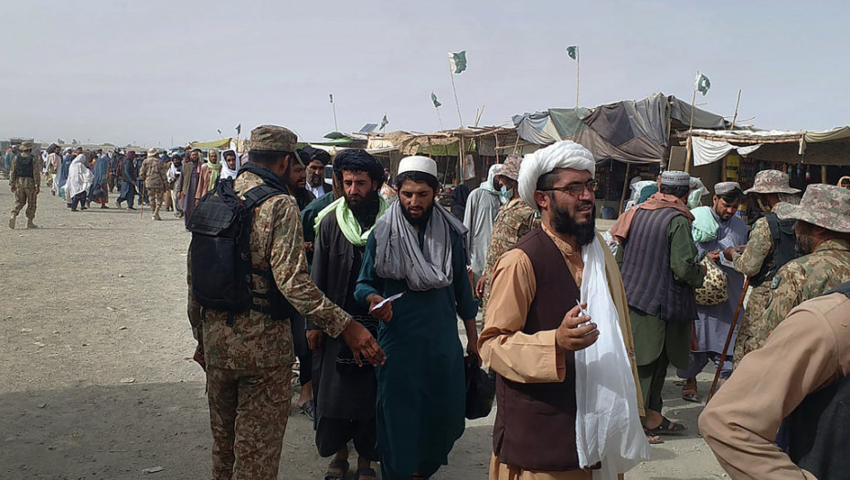 Pakistan: Islamisti krenuli u protestnju šetnju do Islamabada dugu  350 kilometara