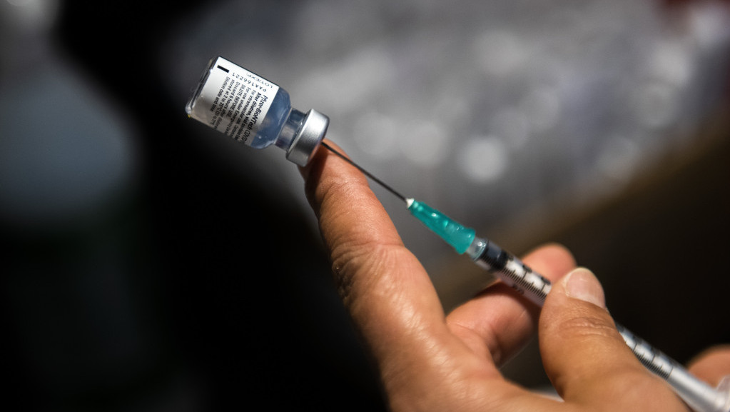 Puno odobrenje za Fajzer vakcine u SAD
