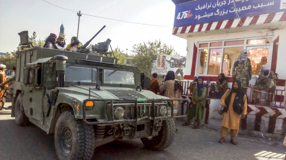 Iran na molbu talibana obnovio isporuke benzina i dizela u Avganistan