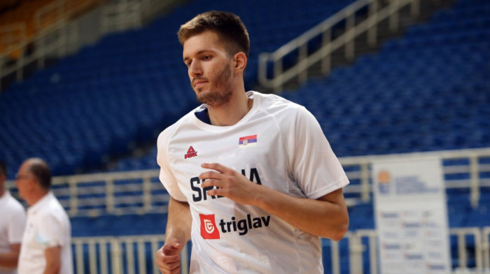Petrušev nakon potpisa za Efes: Pokušaću da izborim mesto u prvom timu šampiona Evrope