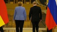 Putin poslao telegram Merkelovoj: Saradnja Rusije i Nemačke u međunarodnim pitanjima od koristi za obe zemlje