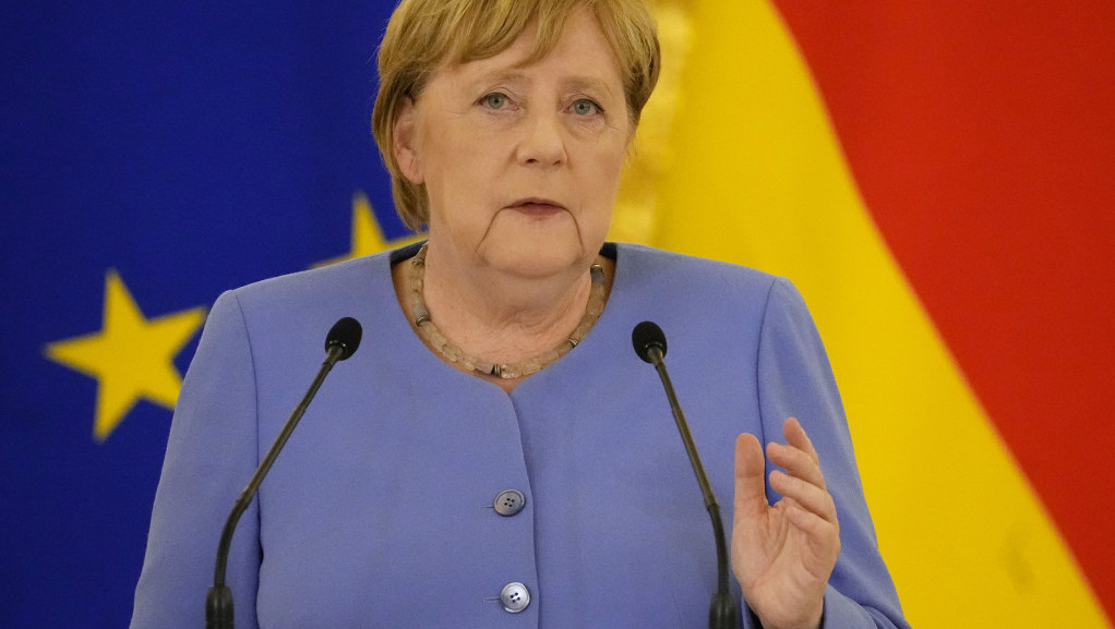 Kancelarija Angele Merkel upozorena zbog preteranih troškova: "Služba ne postoji iz statusnih razloga"