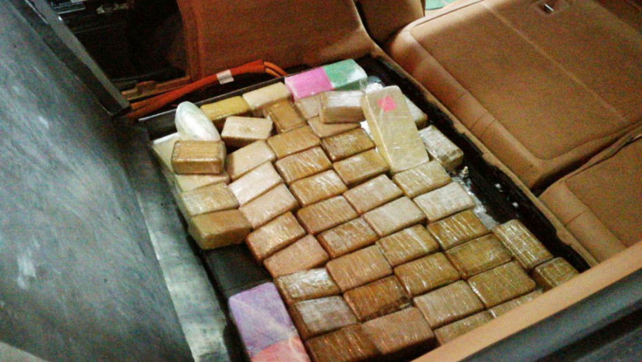 Na graničnom prelazu Gradina zaplenjeno 13 kilograma heroina, uhapšena jedna osoba